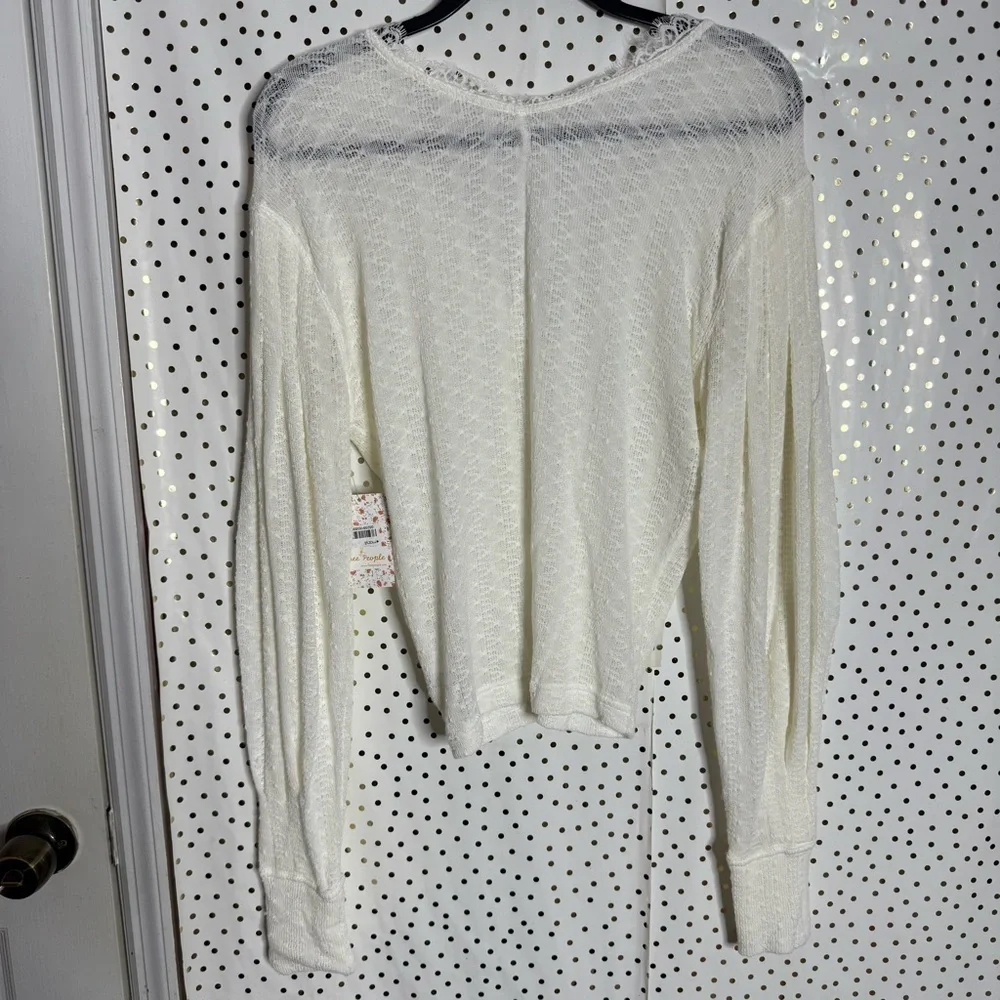 Free people Elegant White Lace V-Neck NWT
